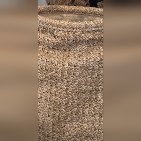 ❤️Lands End woven tote - Picture 4 of 6